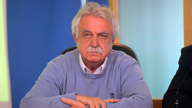 Πολιτικά παιγνίδια με τον Σταύρο Μπένο