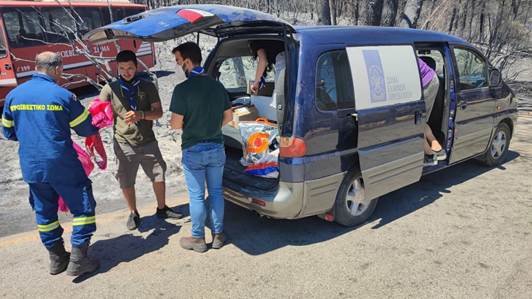 Οι Έλληνες πρόσκοποι στην πρώτη γραμμή της αλληλεγγύης Οι Έλληνες πρόσκοποι στην πρώτη γραμμή της αλληλεγγύης