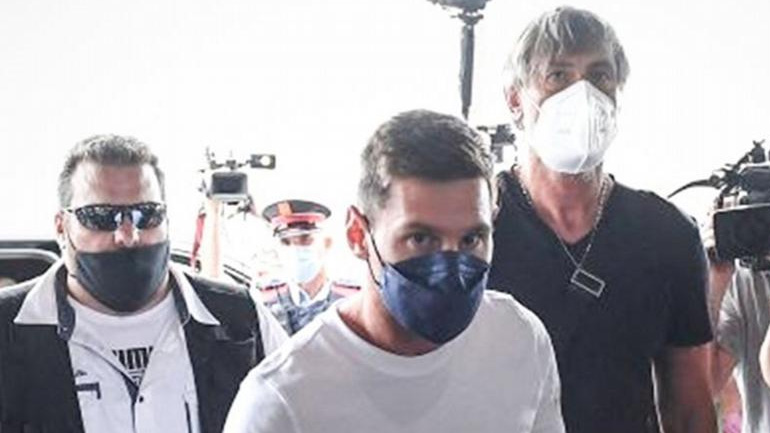 Στο Παρίσι για να υπογράψει στην Παρί Σεν Ζερμέν o Λιονέλ Μέσι – Επιβεβαιώνει τη συμφωνία ο πατέρας του!