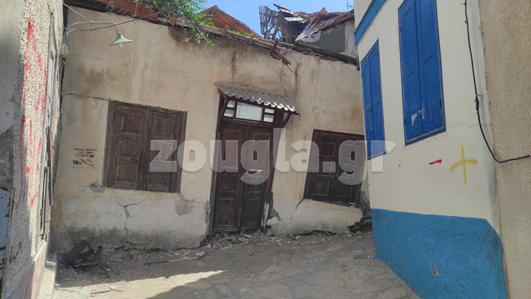 Καταγγελία στο zougla.gr: «8,5 μήνες μετά τον φονικό σεισμό στη Σάμο δεν έχει γίνει καμία κατεδάφιση στο Άνω Βαθύ»