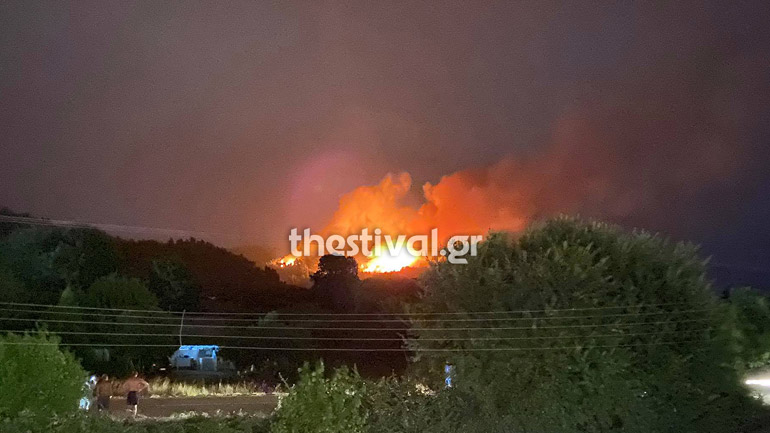 Κεραυνοί προκάλεσαν πυρκαγιές στη Χαλκιδική