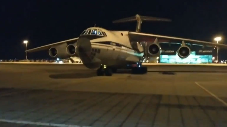Έφτασε το ρωσικό αεροσκάφος που παίρνει πάνω από 40 τόνους νερό