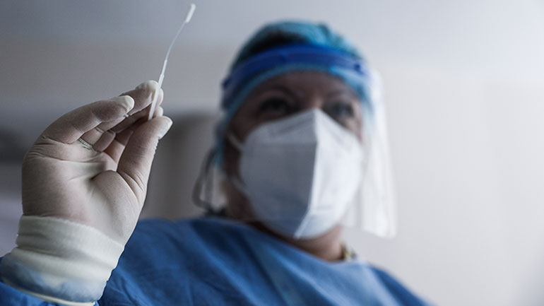 Κρήτη: Παρίστανε τον γιατρό και έκανε rapid test έναντι αμοιβής