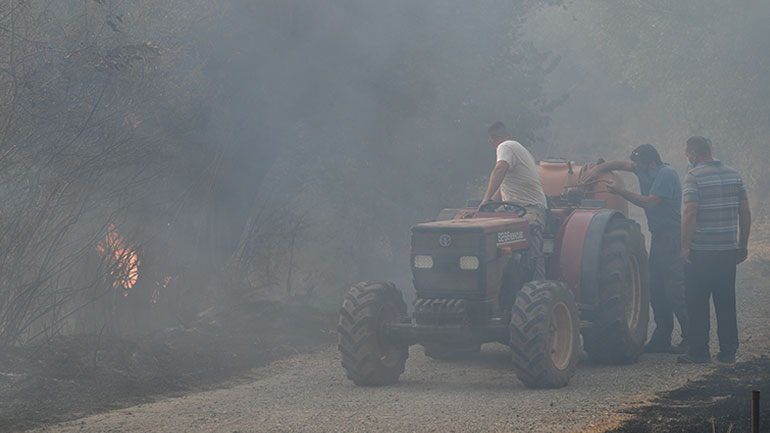 Σε τρία σημεία οι εστίες φωτιάς στην Ανατολική Μάνη