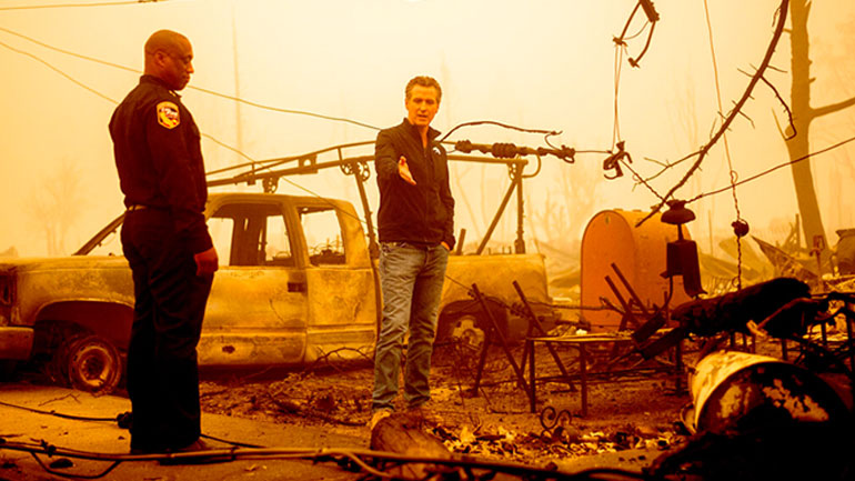 Καλιφόρνια: Μαίνεται η πυρκαγιά Ντίξι – Κάηκαν 550 σπίτια