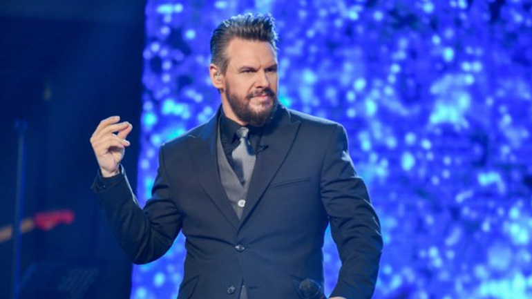 Στο πλευρό των πυρόπληκτων ο Πάνος Κιάμος