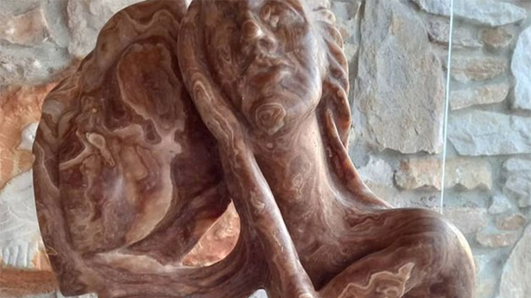 «Ο χορός του χωροχρόνου»: Έκθεση γλυπτικής από τον Γιώργο Ψαραδέλη στη Μύκονο