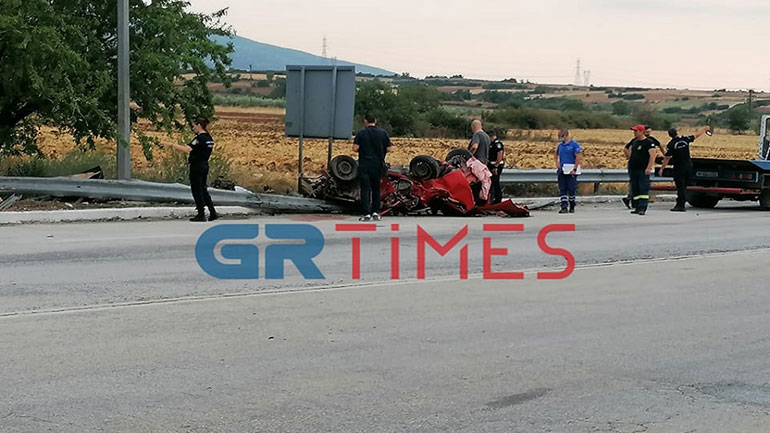 Σέρρες: Τρεις νεκροί και τέσσερις τραυματίες σε τροχαίο Σέρρες: Τρεις νεκροί και τέσσερις τραυματίες σε τροχαίο