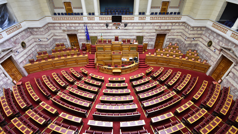 Σε μίνι ανασχηματισμό προχώρησε ο πρωθυπουργός