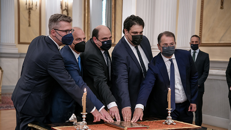 Ολοκληρώθηκε η ορκωμοσία των πέντε υπουργών και υφυπουργών