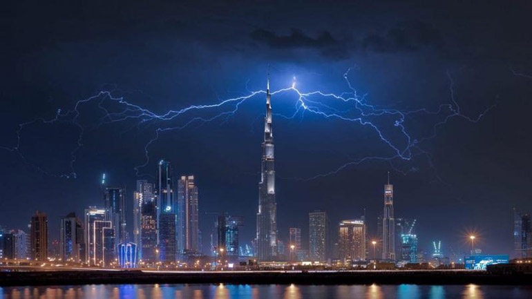 Το «όπλο» για τις πυρκαγιές: Χώρες αλλάζουν τον καιρό, με τεχνητές βροχές