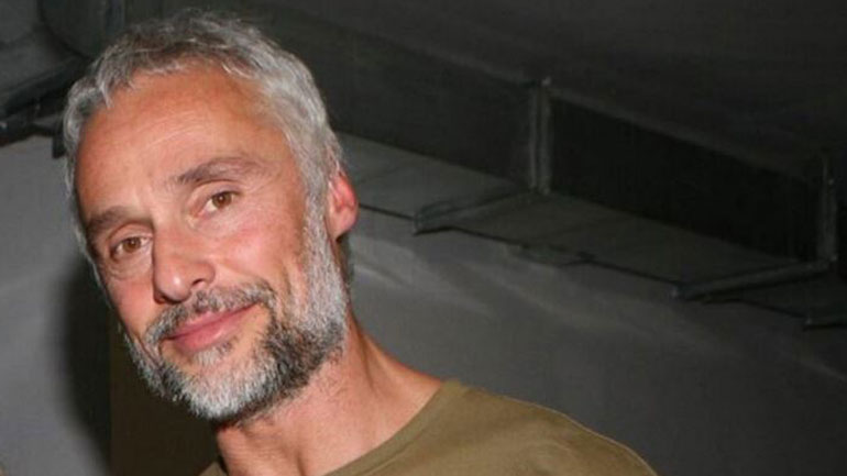 Αντώνης Φραγκάκης: Εγκατέλειψε την υποκριτική κι έγινε δάσκαλος yoga Αντώνης Φραγκάκης: Εγκατέλειψε την υποκριτική κι έγινε δάσκαλος yoga