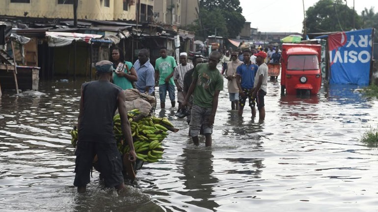 Νίγηρας: 64 νεκροί και σχεδόν 70.000 πληγέντες από τις πλημμύρες εξαιτίας των καταρρακτωδών βροχών από τον Ιούνιο