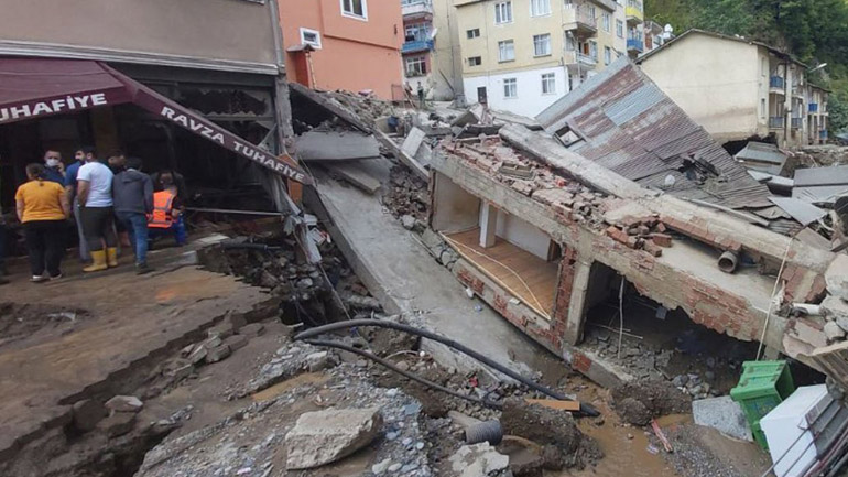 Στους 62 οι νεκροί από τις πλημμύρες στην Τουρκία