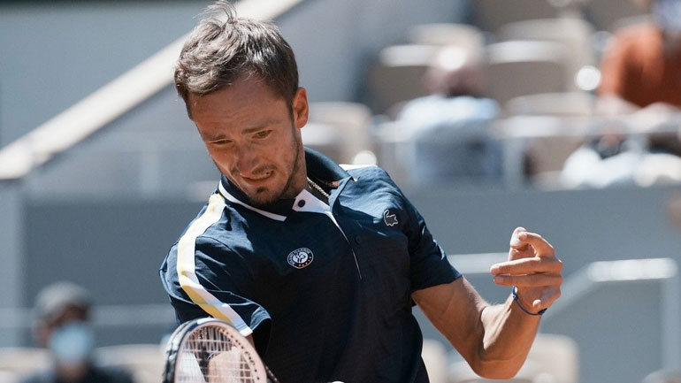 Πανίσχυρος ο Μεντβέντεφ: Προκρίθηκε στον τελικό του Rogers Cup