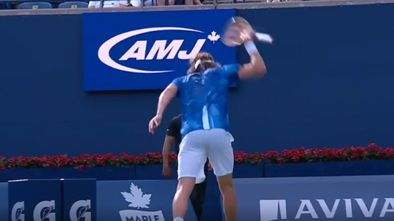 Ξέσπασε στη ρακέτα του ο Τσιτσιπάς!