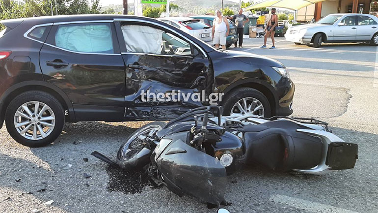 Χαλκιδική: Αυτοκίνητο συγκρούστηκε με μοτοσικλέτα – Ένας τραυματίας