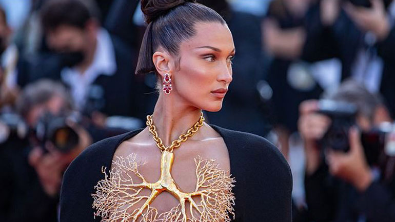 Bella Hadid: Έκανε ανταύγειες με επιρροές από τα αγαπημένα 90s Bella Hadid: Έκανε ανταύγειες με επιρροές από τα αγαπημένα 90s