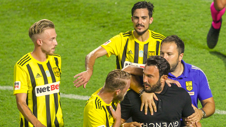 Άρης: Πρόστιμο της UEFA στον Καρυπίδη