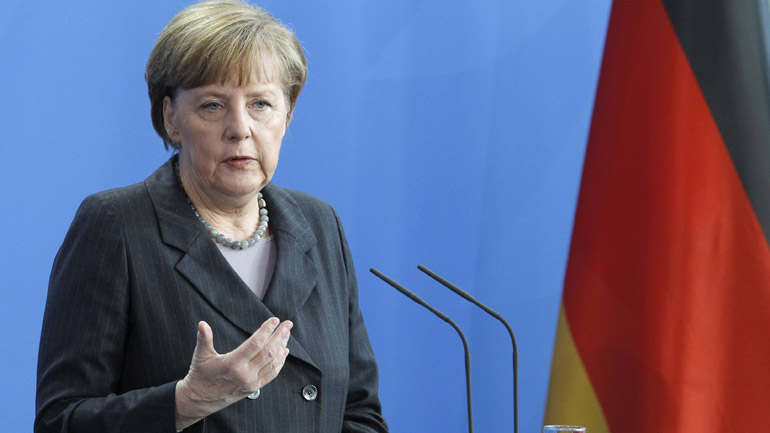 Η Μέρκελ προειδοποιεί για κρίση, αν δεν υποστηριχθούν οι Αφγανοί που διώκονται από τους Ταλιμπάν