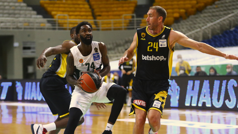 Mπάσκετ: Ανανέωσε για δύο χρόνια με τον Παναθηναϊκό ο Σαντ-Ρος