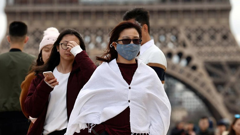 Γαλλία: Τα εμπορικά κέντρα ζητούν πλέον την επίδειξη ενός υγειονομικού πάσου από τους πελάτες