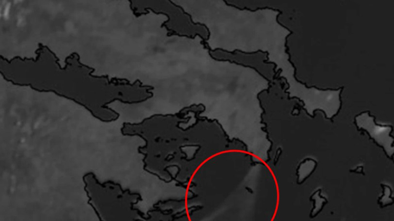 Ορατός από το διάστημα ο καπνός από την πυρκαγιά στην Κερατέα Ορατός από το διάστημα ο καπνός από την πυρκαγιά στην Κερατέα