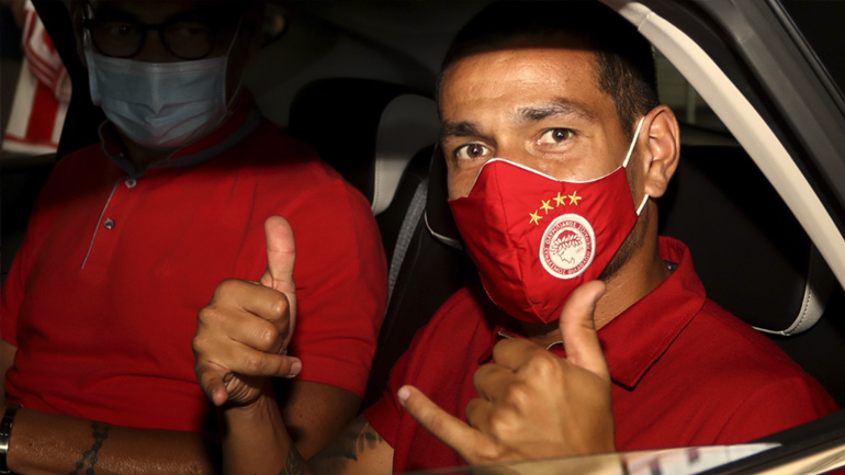 Στην Αθήνα για τον Ολυμπιακό ο Λόπες: «Είμαι έτοιμος να δώσω τα πάντα»