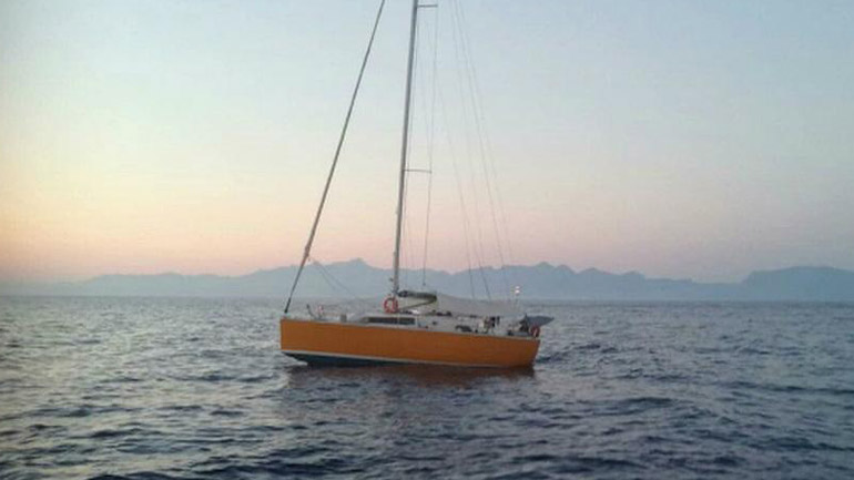 Συνελήφθη διακινητής μεταναστών στη Σάμο – Τους μετέφερε με ιστιοφόρο