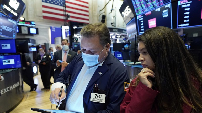 Wall Street: Κλείσιμο χωρίς κατεύθυνση αλλά με δύο ρεκόρ