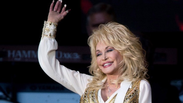 «Run, Rose, Run»: Το πρώτο μυθιστόρημα της Ντόλι Πάρτον