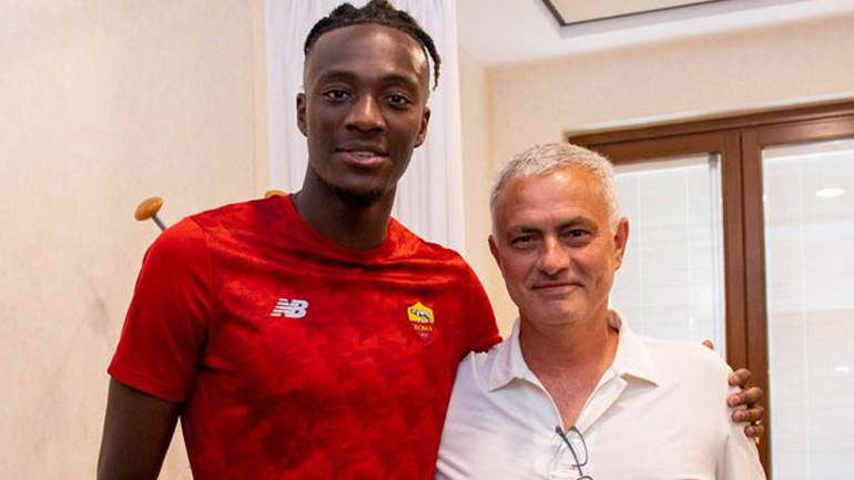 Η Ρόμα απέκτησε τον Άμπραχαμ