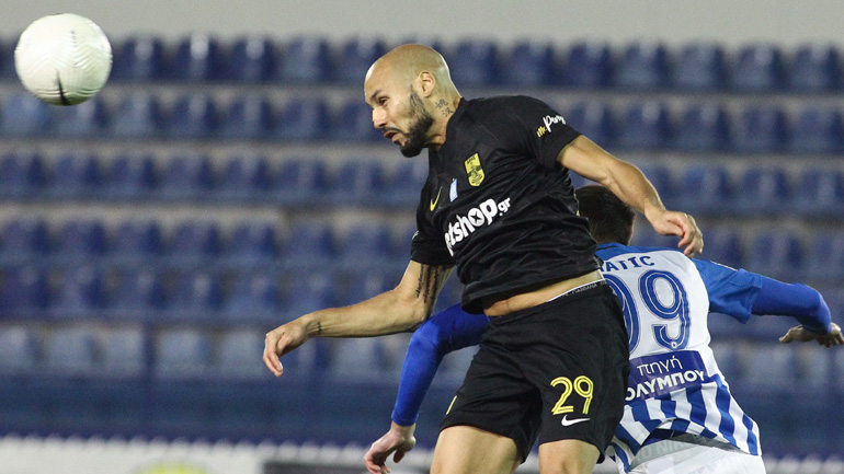 Μεγαλείο ψυχής από τον Μπεναλουάν: Μοιράζει φαγητό σε άστεγους στη Θεσσαλονίκη!