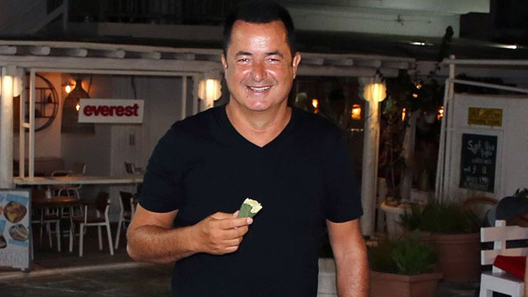 Acun Ilicali: Διακοπές στο νησί των ανέμων για τον σουλτάνο των media!