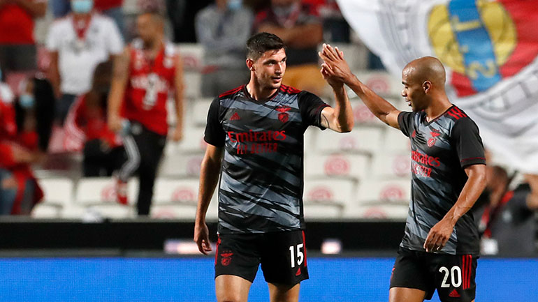 Για μια θέση στους ομίλους του Champions League