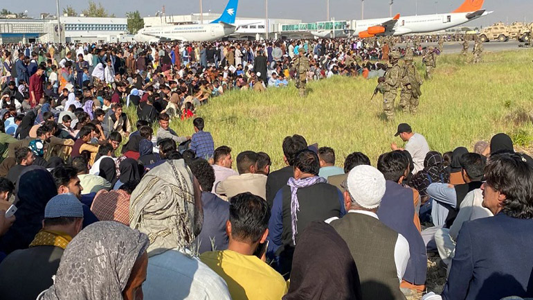 Αυστρία: Ο στόχος θα πρέπει να είναι να παραμείνουν οι περισσότεροι Αφγανοί πρόσφυγες στην περιοχή τους