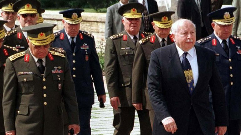 Τουρκία: Καταδικάστηκαν 14 στρατηγοί για το «Βελούδινο πραξικόπημα»