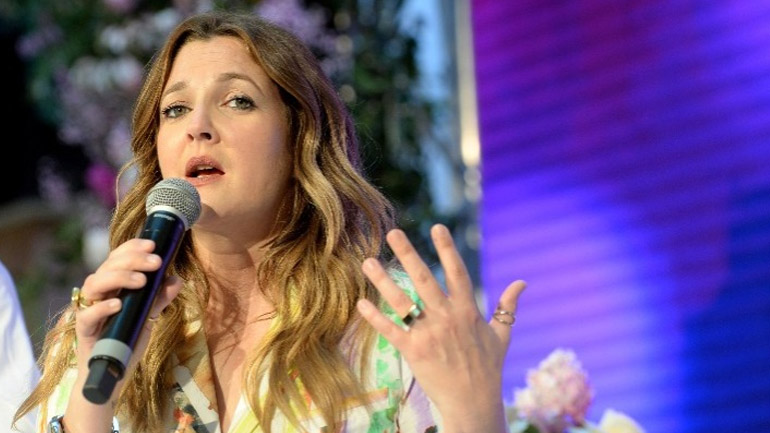 Η Ντρου Μπάριμορ υπερασπίζεται τη Μπρίτνεϊ Σπίαρς