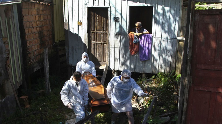 Covid-19: 1.064 θάνατοι το τελευταίο 24ωρο στη Βραζιλία