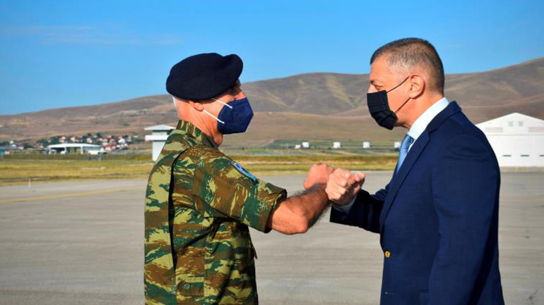 Επίσκεψη του ΥΦΕΘΑ Αλκιβιάδη Στεφανή στην Ελληνική Δύναμη Κοσσυφοπεδίου Επίσκεψη του ΥΦΕΘΑ Αλκιβιάδη Στεφανή στην Ελληνική Δύναμη Κοσσυφοπεδίου