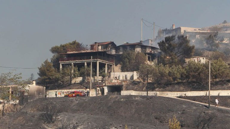 Βρέθηκαν υπολείμματα φωτοβολίδας στην πυρκαγιά του Δασκαλειού Κερατέας
