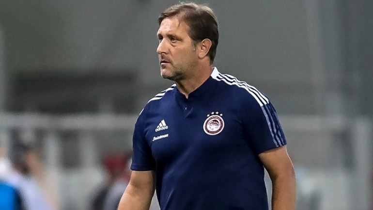 Μαρτίνς: «Όποιος θέλει να παίζει στον Ολυμπιακό, πρέπει να ξέρει να αντιδρά»