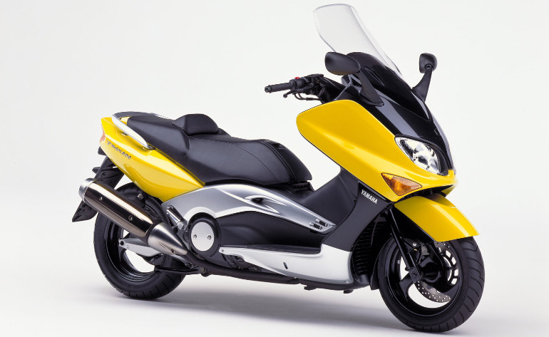 Από εδώ ξεκίνησαν όλα… από το TMAX 500 του 2001 σε χρώμα κίτρινο!