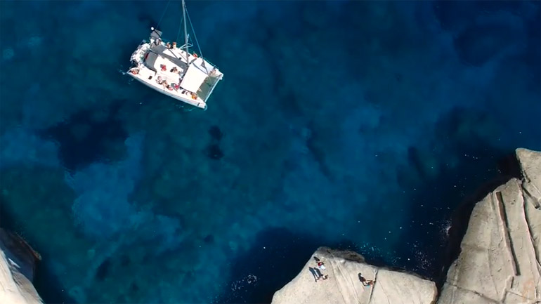 Η εξωτική ομορφιά της Μήλου από ψηλά!