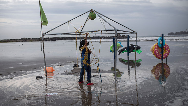Ο ισχυρός κυκλώνας Γκρέις έφτασε στις ανατολικές ακτές του Μεξικού