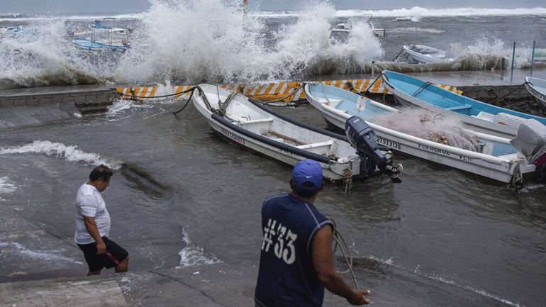 Μεξικό: Ο κυκλώνας Γκρέις απειλεί ξανά τη χώρα