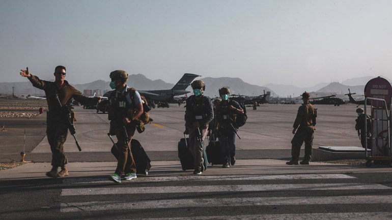Αφγανιστάν: Η κυβέρνηση των ΗΠΑ ενδέχεται να επιτάξει αερομεταφορείς