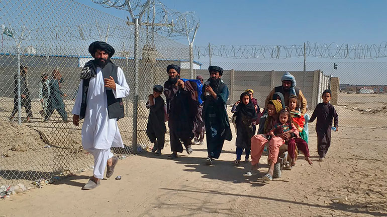 Η Ισπανία και οι ΗΠΑ συμφώνησαν για τη χρήση στρατιωτικών βάσεων για Αφγανούς πρόσφυγες