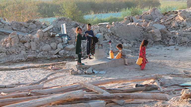 Αφγανιστάν: Αναφορές για παιδιά που αγνοούνται εν μέσω του χάους στο αεροδρόμιο της Καμπούλ