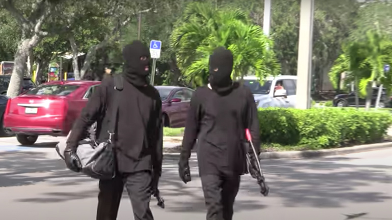 Οι κλέφτες στο γυμναστήριο